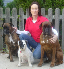 Marlo with her dogs Lucy, Martin (Boxers) and Ryder (JRT).